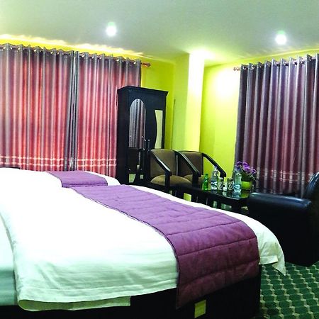 Asian Hotel Butwāl Kültér fotó