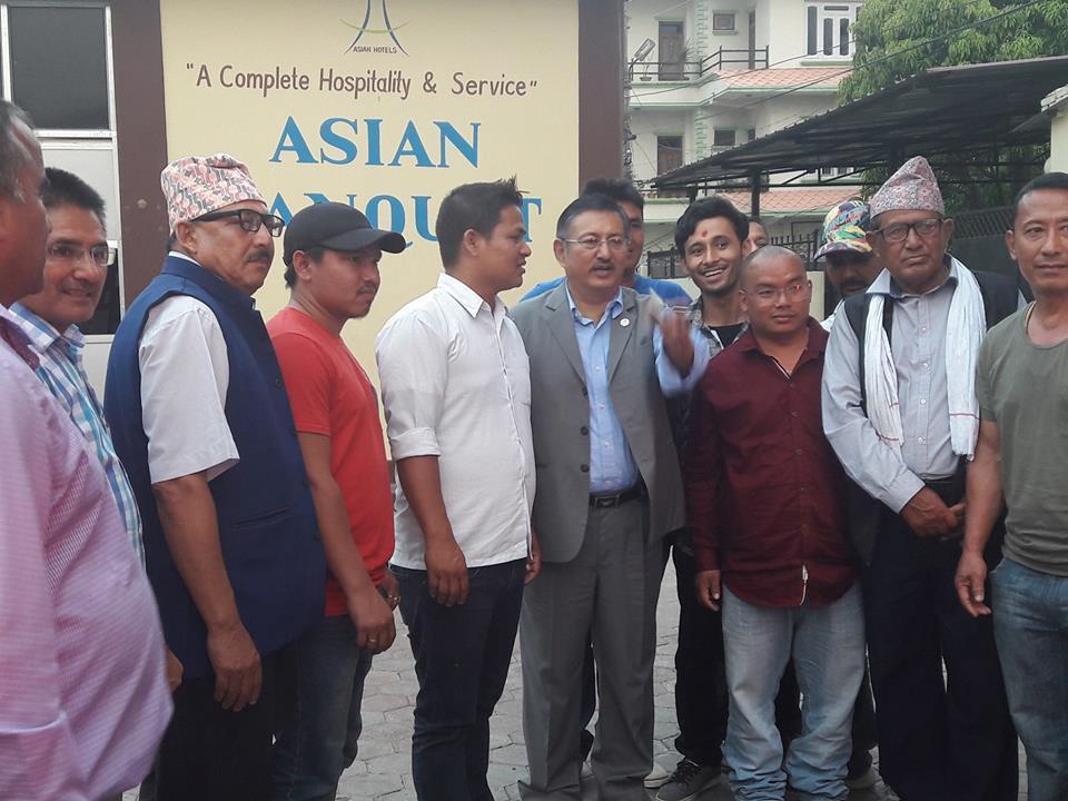 Asian Hotel Butwāl Kültér fotó